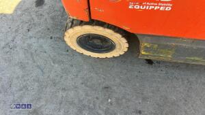 2012 Toyota 25 battery forklift c/w charger - 12