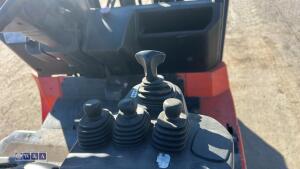 2012 Toyota 25 battery forklift c/w charger - 16