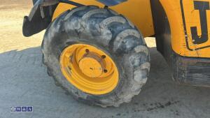 Jcb 533-105 telehandler - 11
