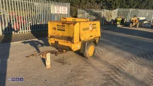 Atlas copco xas55 road tow compressor