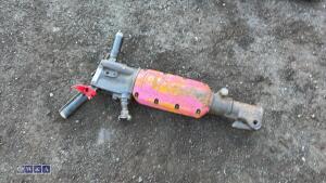 Pneumatic breaker - 3
