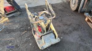 Petrol compaction plate