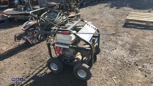WILKS USA petrol jetwash c/w hose & lance - 3