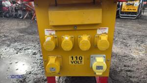 4652 - 4