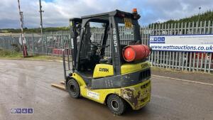 Clark gas forklift - 3