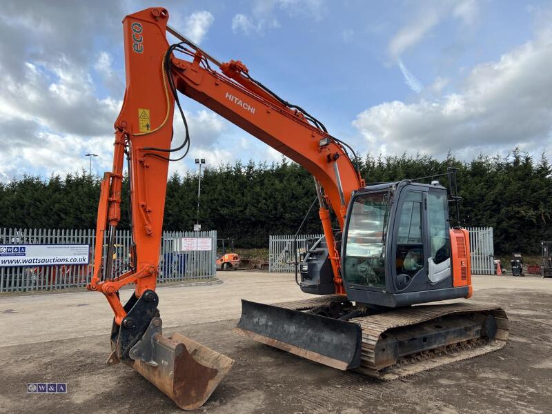 2014 HITACHI ZX135US-SB steel tracked excavator S/n: C00091587 with bucket, blade, piped & Q/hitch