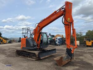 2014 HITACHI ZX135US-SB steel tracked excavator S/n: C00091587 with bucket, blade, piped & Q/hitch - 4