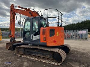 2014 HITACHI ZX135US-SB steel tracked excavator S/n: C00091587 with bucket, blade, piped & Q/hitch - 9