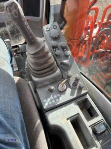 2014 HITACHI ZX135US-SB steel tracked excavator S/n: C00091587 with bucket, blade, piped & Q/hitch - 27