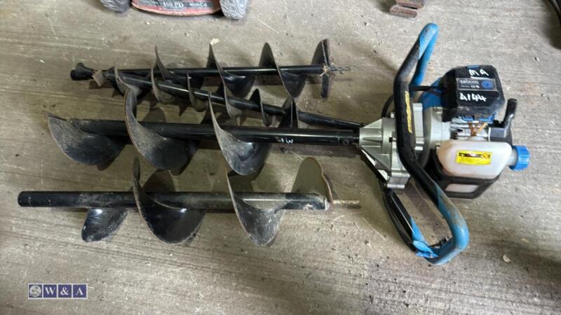 SAS petrol posthole borer