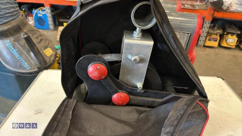 SECURPULLEY gin wheel c/w case