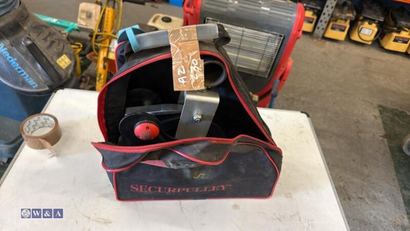 SECURPULLEY gin wheel c/w case