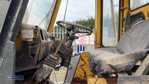 MATBRO 40 c/w bucket forks - 16