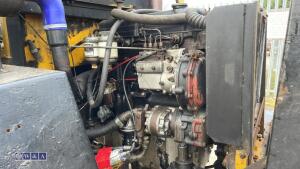 MATBRO 40 c/w bucket forks - 19
