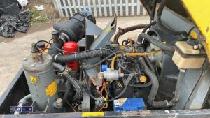 ATLAS COPCO XAS36 fast tow compressor - 11