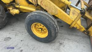 Ford 550 backhoe loader - 9