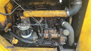 Ford 550 backhoe loader - 15