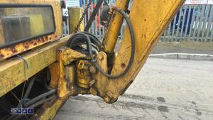Ford 550 backhoe loader - 19