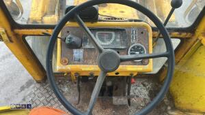 Ford 550 backhoe loader - 27