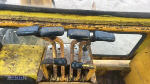 Ford 550 backhoe loader - 28
