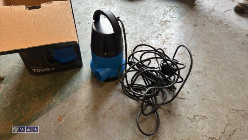 240v 2'' submersible pump