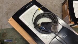 2 x LED yard lights - 5