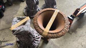 Pair of cast iron urns (rusty finish) - 2