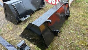 1.5m bucket c/w euro brackets (unused) - 4