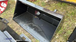 1.5m bucket c/w euro brackets (unused) - 5