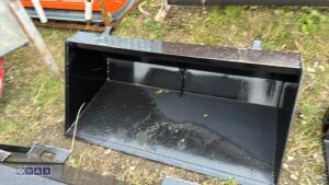 1.5m bucket c/w euro brackets (unused) - 6