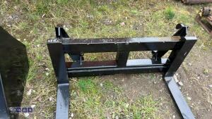 Pallet forks c/w euro brackets - 7