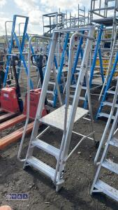 Aluminium platform steps - 2