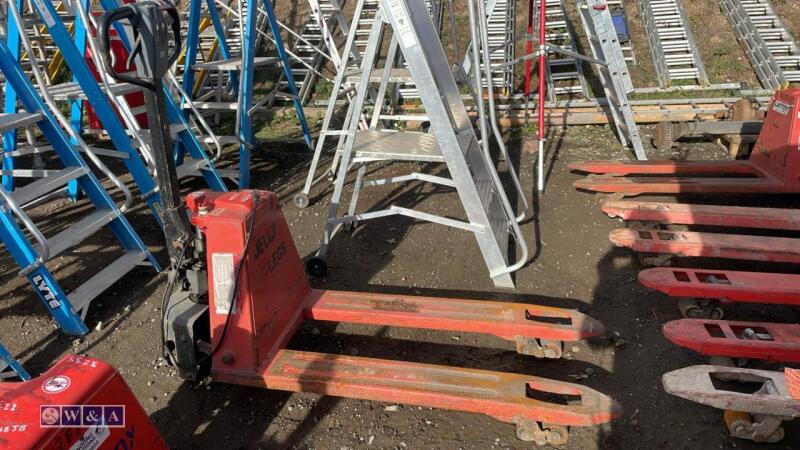 LIFTEK battery pallet truck