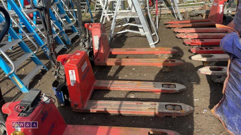 LIFTEK battery pallet truck