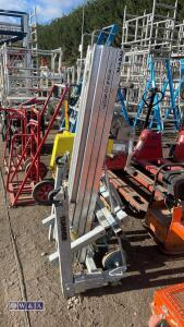 SUMNER 2412 materials hoist c/w forks & extensions - 4