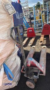 Pallet truck - 2