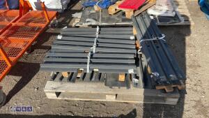 Quantity of JCB steel track pads