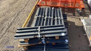 Quantity of JCB steel track pads - 3