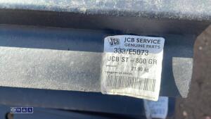 Quantity of JCB steel track pads - 5