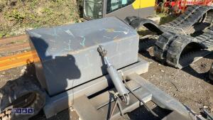 Hydraulic bucket to suit forklift - 8