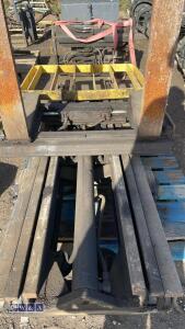 Forklift mast c/w tines - 6