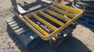 Forklift mast c/w tines - 7