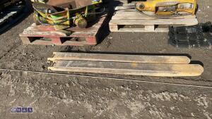 Pair of pallet tine extensions - 2