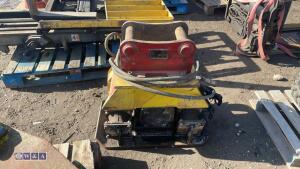 ANROSS HC350 hydraulic compaction plate to suit excavator c/w lines (60mm pins)(3399435) - 5