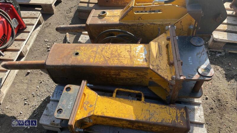 ARROWHEAD S60 hydraulic machine breaker c/w lines (5588) (45mm pins)