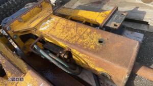 ARROWHEAD S60 hydraulic machine breaker c/w lines (5588) (45mm pins) - 5