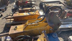 ARROWHEAD S60 hydraulic machine breaker c/w 1 x line (7531) (45mm pins) - 4