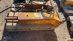 ARROWHEAD S40 hydraulic machine breaker c/w 1 x line(7011) (30mm pins) - 2