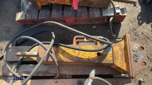 ARROWHEAD S20 hydraulic machine breaker c/w lines (5870) (30mm pins) - 2