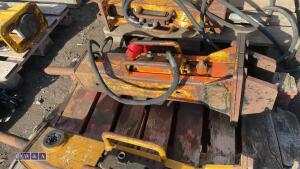 ARROWHEAD S20 hydraulic machine breaker c/w 1 x line (4575) (25mm pins) - 6